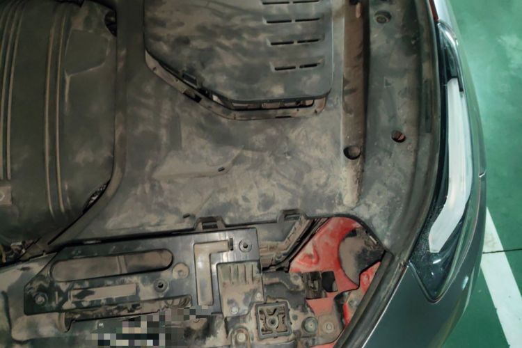 Used Lynk & Co 03 2018 1.5TD DCT JingPro Edition China V Standard Engine Bay Left