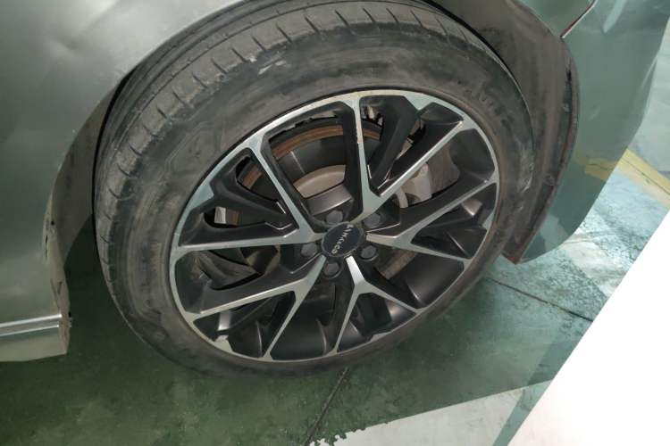 Used Lynk & Co 03 2018 1.5TD DCT JingPro Edition China V Standard Right Front Wheel Hub