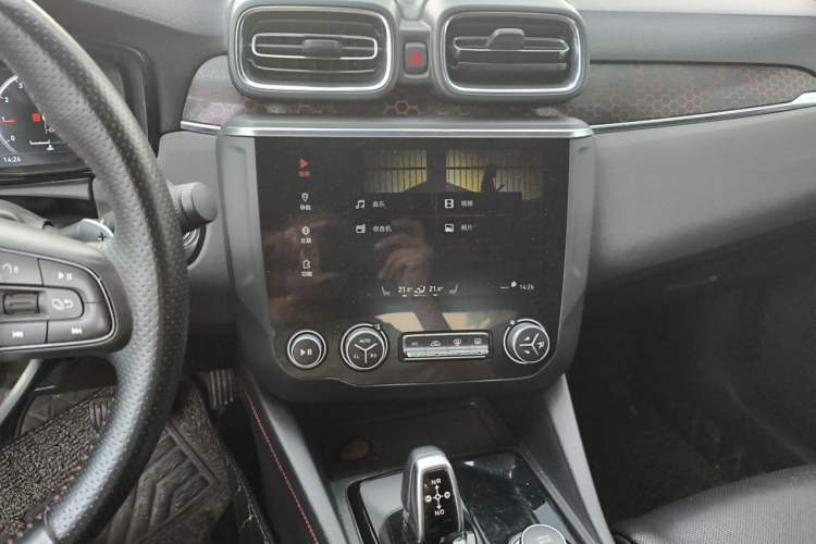 Used Lynk & Co 03 2018 1.5TD DCT Sport Edition China V Standard Audio And AC Panel