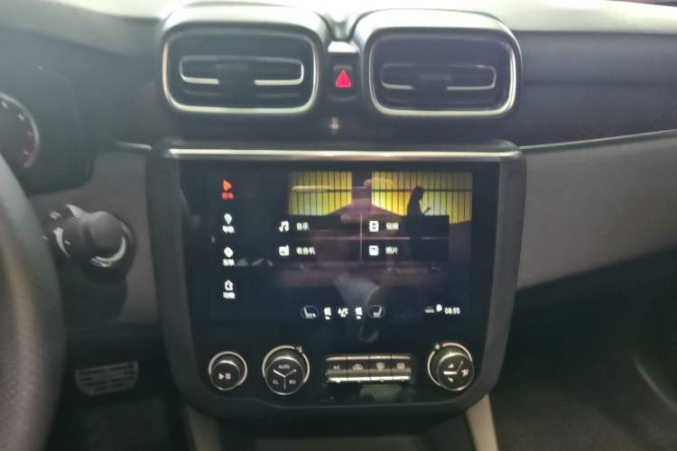 Used Lynk & Co 03 2018 1.5TD DCT Sport Edition China V Standard Audio And AC Panel