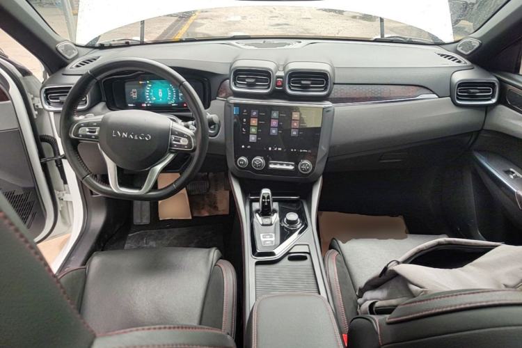 Used Lynk & Co 03 2018 1.5TD DCT JingPro Edition China V Standard Center Console
