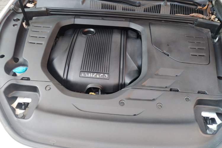 Used Lynk & Co 03 2018 1.5TD DCT JingPro Edition China V Standard Engine Bay