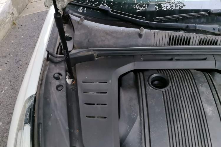 Used Lynk & Co 03 2018 1.5TD DCT JingPro Edition China V Standard Engine Bay Right