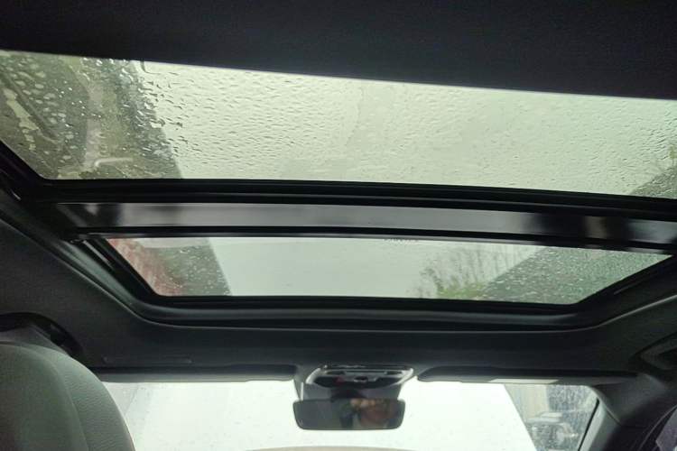 Used Lynk & Co 03 2018 1.5TD DCT JingPro Edition China V Standard Headliner