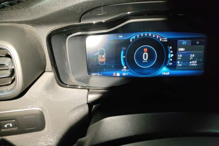 Used Lynk & Co 03 2018 1.5TD DCT Sport Edition China V Standard Odometer Close Up