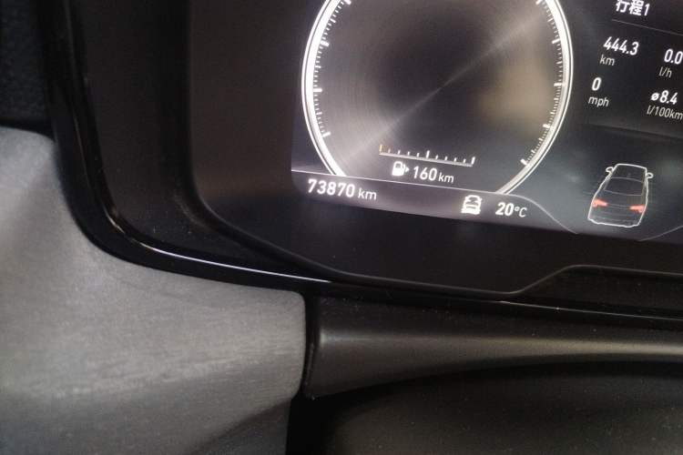 Used Lynk & Co 03 2018 1.5TD DCT JingPro Edition China V Standard Odometer Close Up