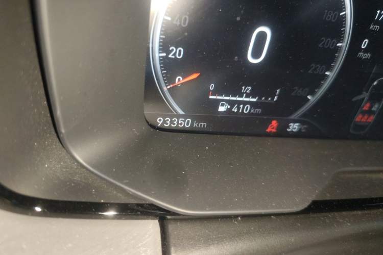 Used Lynk & Co 03 2018 1.5TD DCT JingPro Edition China V Standard Odometer Close Up