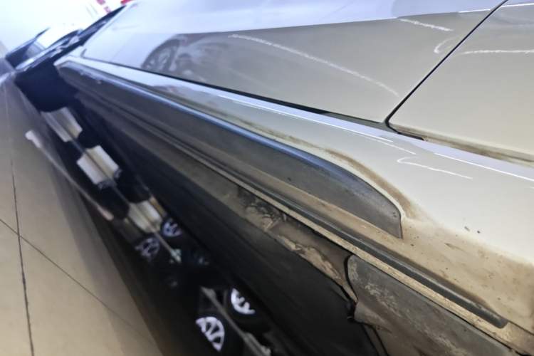Used Lynk & Co 03 2018 1.5TD DCT Sport Edition China V Standard Right Side Sill