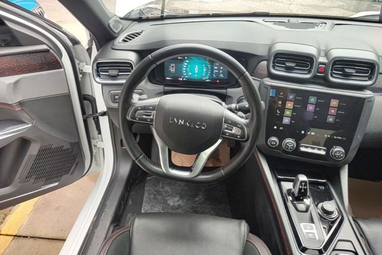 Used Lynk & Co 03 2018 1.5TD DCT JingPro Edition China V Standard Steering Wheel