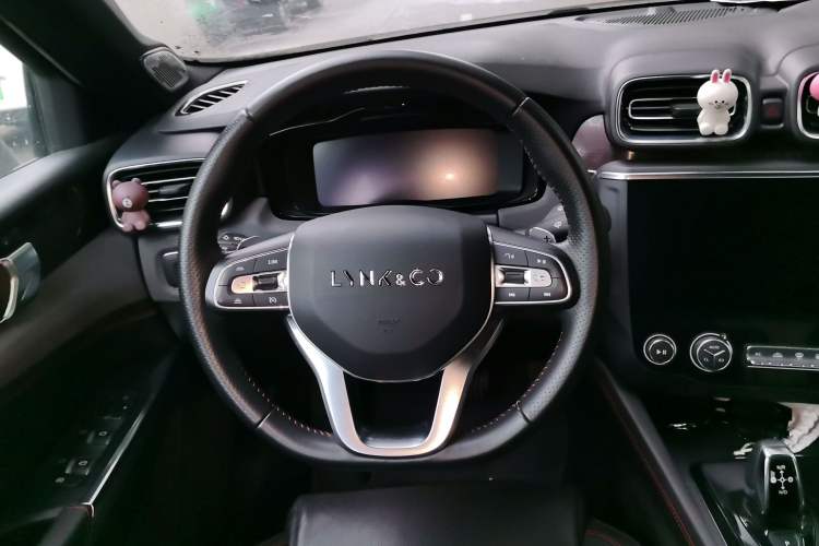 Used Lynk & Co 03 2018 1.5TD DCT JingPro Edition China V Standard Steering Wheel