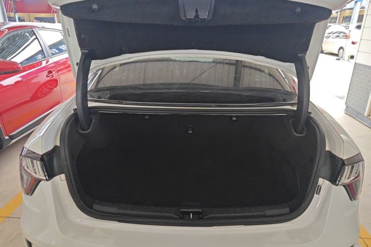 Used Lynk & Co 03 2018 1.5TD DCT JingPro Edition China V Standard Trunk