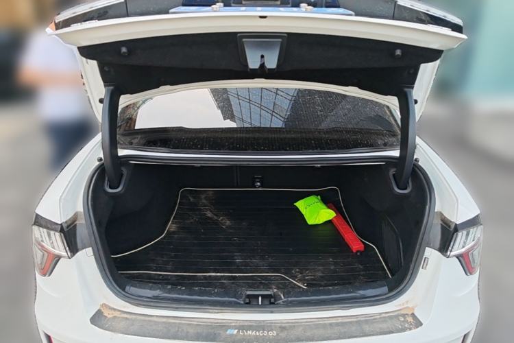 Used Lynk & Co 03 2018 1.5TD DCT JingPro Edition China V Standard Trunk