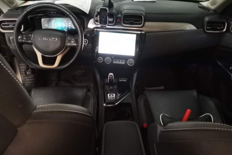 Used Lynk & Co 03 2018 1.5TD DCT Version China V Standard Center Console