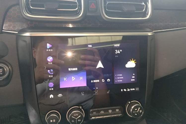 Used Lynk & Co 03 2019 2.0TD Automatic Jing Pro Edition Audio And AC Panel