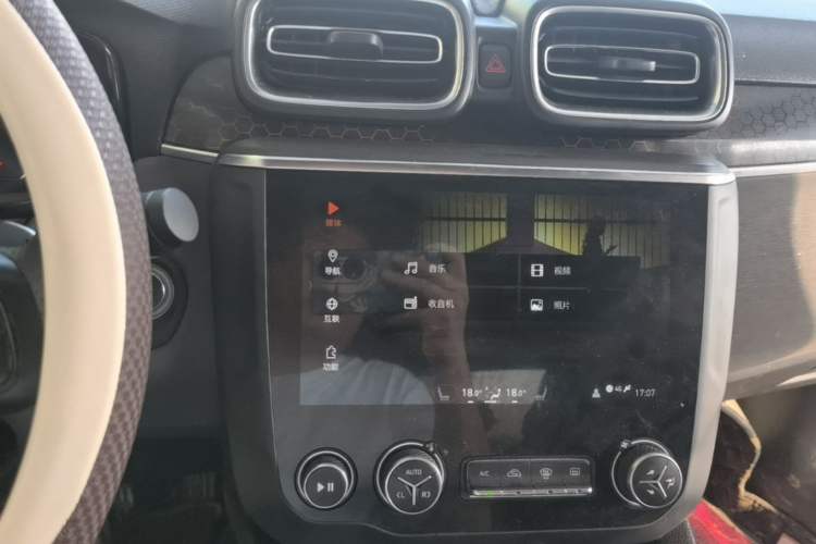 Used Lynk & Co 03 2019 1.5TD DCT Sport Edition China VI Standard Audio And AC Panel