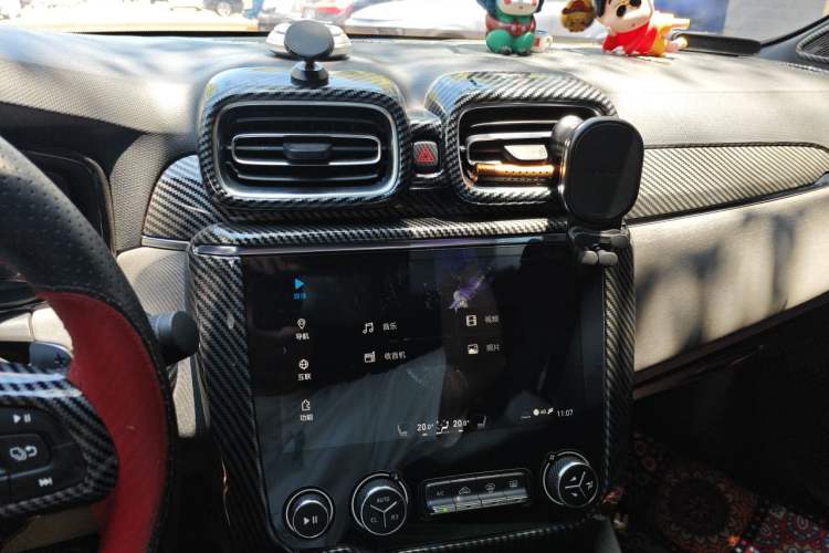 Used Lynk & Co 03 2019 1.5TD DCT Sport Edition China VI Standard Audio And AC Panel