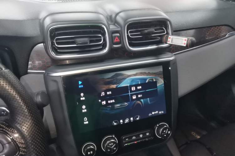 Used Lynk & Co 03 2019 2.0TD Automatic Trend Edition Audio And AC Panel