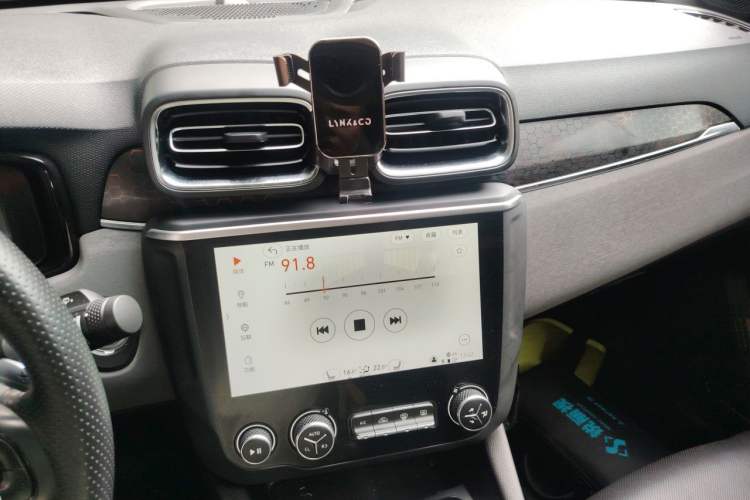 Used Lynk & Co 03 2019 1.5TD DCT Sport Edition China VI Standard Audio And AC Panel