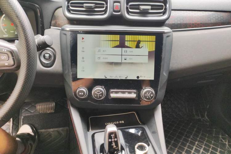 Used Lynk & Co 03 2019 1.5TD DCT Sport Edition China VI Standard Audio And AC Panel