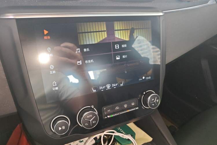 Used Lynk & Co 03 2019 1.5TD DCT Sport Edition China VI Standard Audio And AC Panel