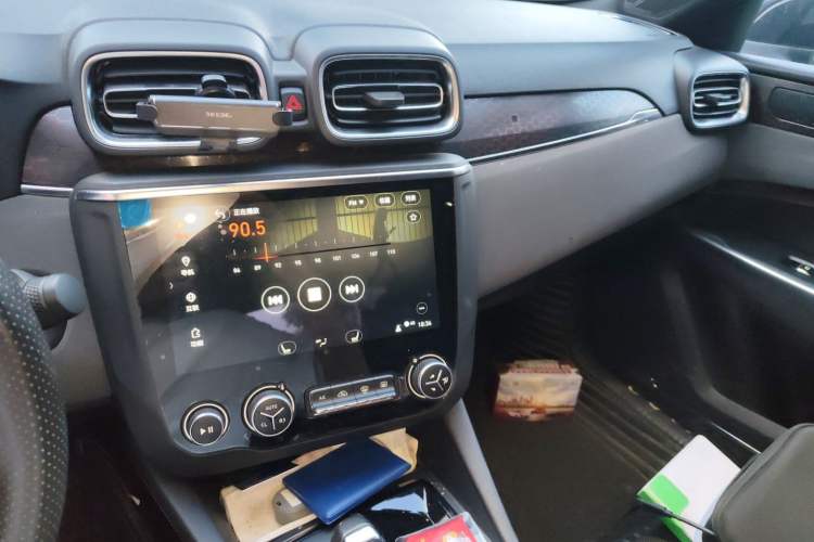 Used Lynk & Co 03 2019 1.5TD DCT Sport Edition China VI Standard Audio And AC Panel
