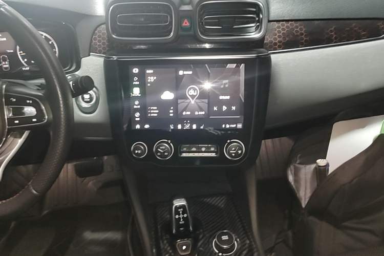 Used Lynk & Co 03 2019 2.0TD Automatic Jing Pro Edition Audio And AC Panel