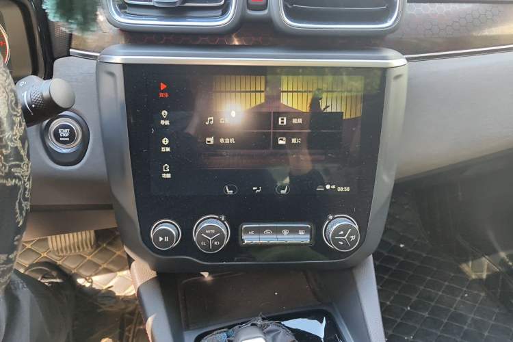 Used Lynk & Co 03 2019 2.0TD Automatic Trend Edition Audio And AC Panel