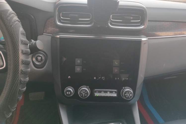 Used Lynk & Co 03 2019 1.5TD DCT JingPro Edition China VI Standard Audio And AC Panel