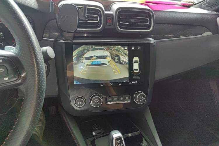 Used Lynk & Co 03 2019 1.5TD DCT Sport Edition China VI Standard Audio And AC Panel