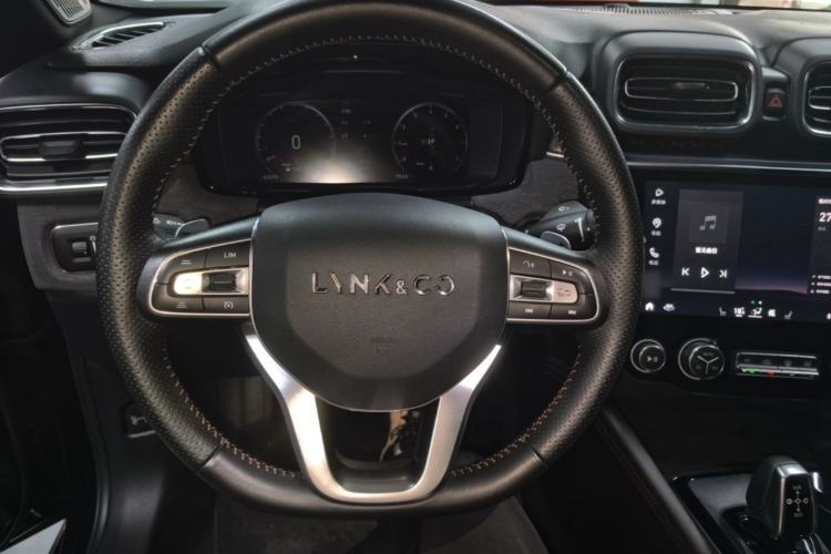 Used Lynk & Co 03 2019 1.5TD DCT JingPro Edition China VI Standard Center Console