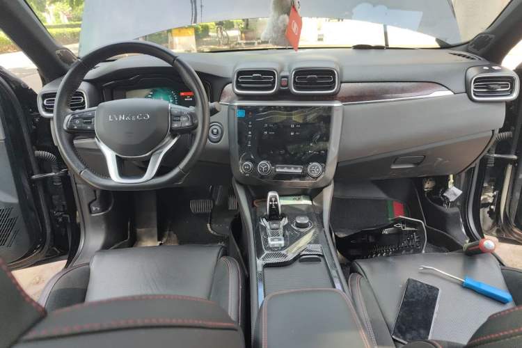 Used Lynk & Co 03 2019 1.5TD DCT Sport Edition China VI Standard Center Console