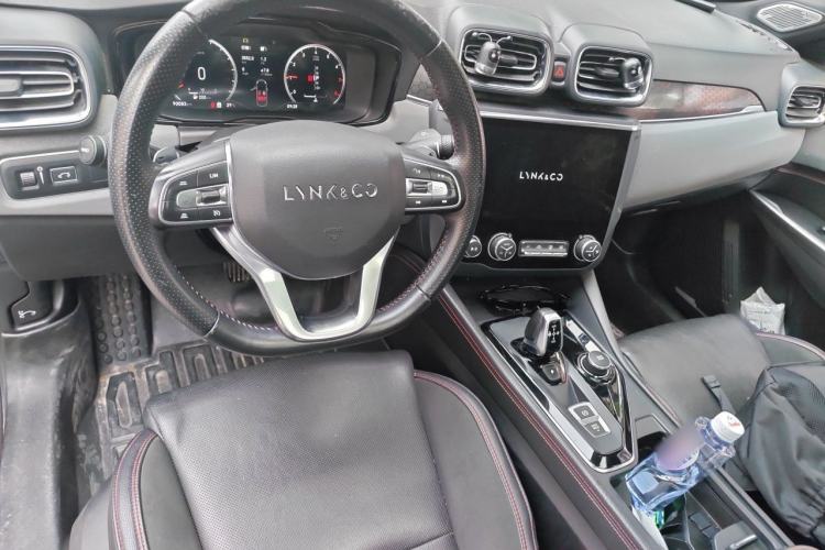 Used Lynk & Co 03 2019 1.5TD DCT JingPro Edition China VI Standard Center Console