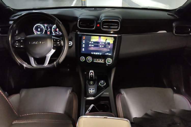 Used Lynk & Co 03 2019 1.5TD DCT Sport Edition China VI Standard Center Console