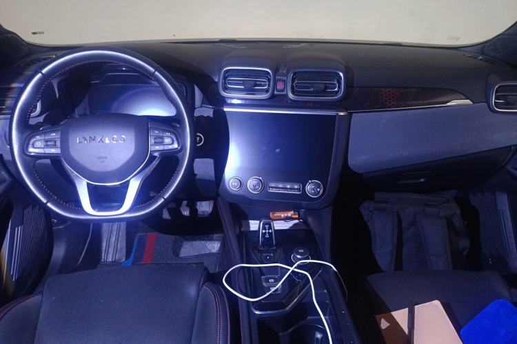 Used Lynk & Co 03 2019 1.5TD DCT Sport Edition China VI Standard Center Console