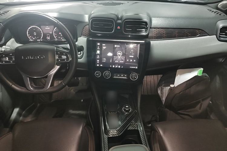 Used Lynk & Co 03 2019 2.0TD Automatic Jing Pro Edition Center Console