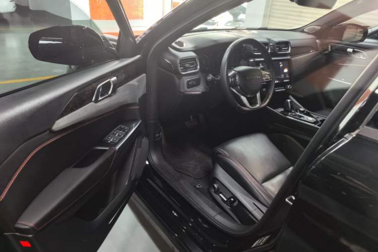 Used Lynk & Co 03 2019 1.5TD DCT JingPro Edition China VI Standard Driver Seat