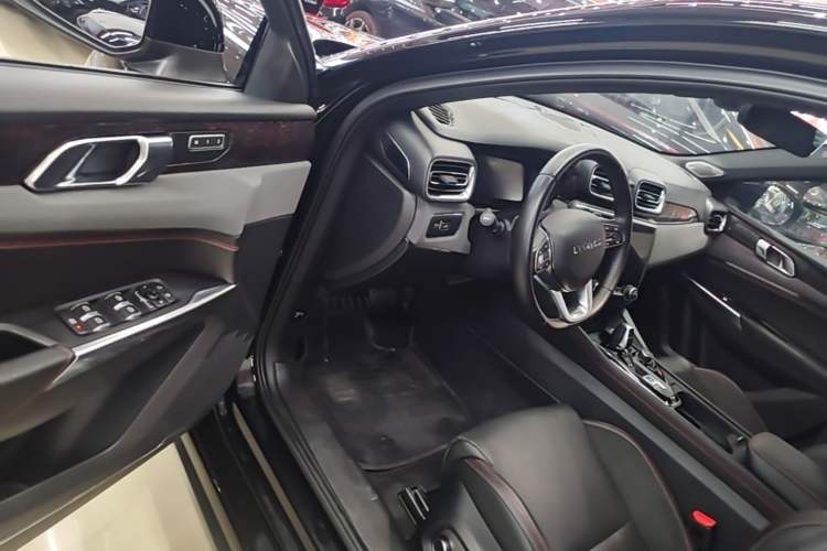 Used Lynk & Co 03 2019 2.0TD Automatic Jing Pro Edition Driver Seat