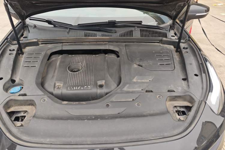 Used Lynk & Co 03 2019 2.0TD Automatic Trend Edition Engine Bay