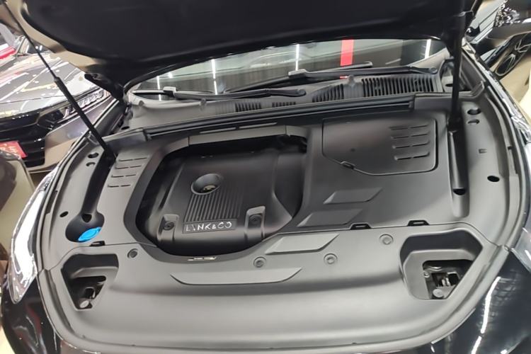 Used Lynk & Co 03 2019 2.0TD Automatic Jing Pro Edition Engine Bay