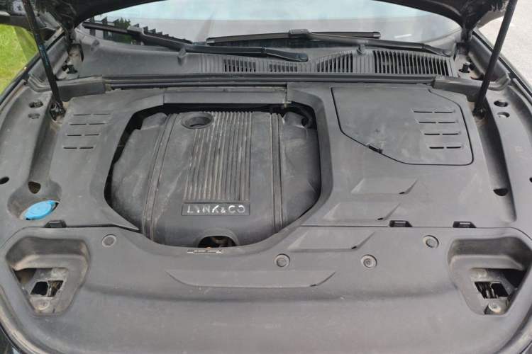 Used Lynk & Co 03 2019 1.5TD DCT JingPro Edition China VI Standard Engine Bay