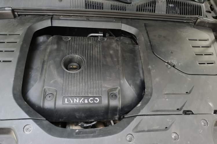 Used Lynk & Co 03 2019 2.0TD Automatic Jing Pro Edition Engine Bay