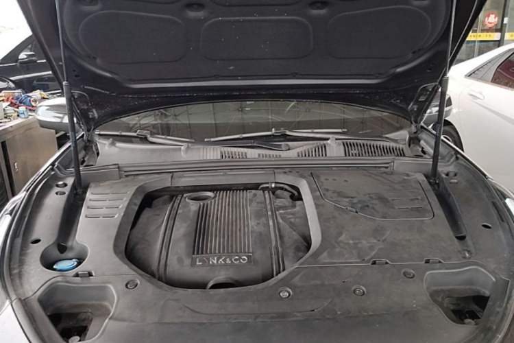 Used Lynk & Co 03 2019 1.5TD DCT JingPro Edition China VI Standard Engine Bay