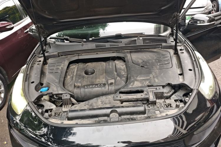 Used Lynk & Co 03 2019 2.0TD Automatic Jing Pro Edition Engine Bay