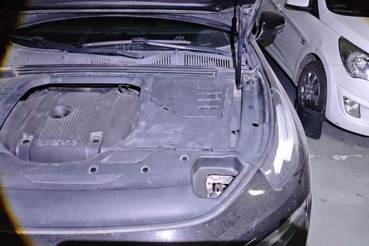 Used Lynk & Co 03 2019 2.0TD Automatic Jing Pro Edition Engine Bay Left