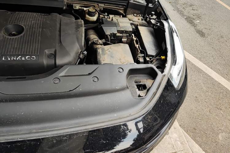 Used Lynk & Co 03 2019 2.0TD Automatic Jing Pro Edition Engine Bay Left