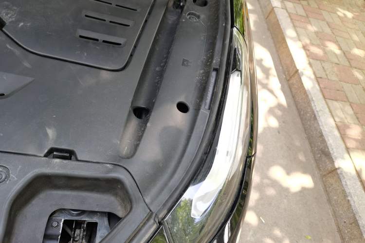 Used Lynk & Co 03 2019 2.0TD Automatic Jing Pro Edition Engine Bay Left