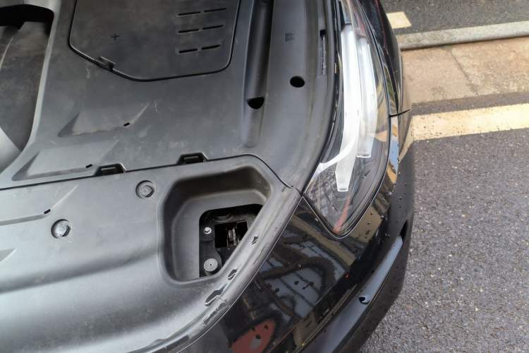 Used Lynk & Co 03 2019 2.0TD Automatic Trend Edition Engine Bay Left