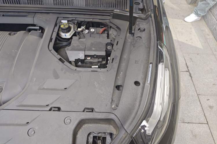 Used Lynk & Co 03 2019 2.0TD Automatic Trend Edition Engine Bay Left