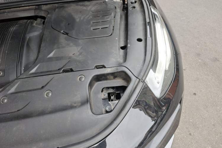 Used Lynk & Co 03 2019 1.5TD DCT JingPro Edition China VI Standard Engine Bay Left