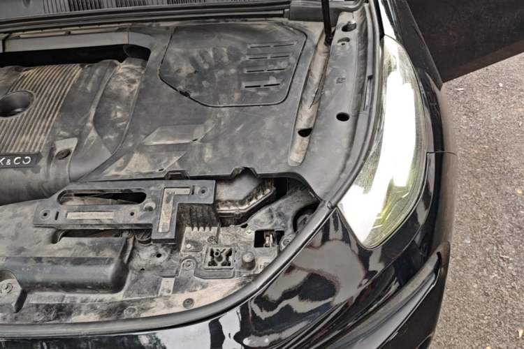 Used Lynk & Co 03 2019 2.0TD Automatic Jing Pro Edition Engine Bay Left